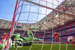 02.05.2026, Fussball Bundesliga 2025/2026, 32.Spieltag, FC Bayern München - 1.FC Heidenheim, in der Allianz-Arena München, Torschuss zum 0:1 von Budu Zivzivadze (nicht sichtbar, 1. FC Heidenheim) gegen den Chancenlosen Torwart Jonas Urbig (FC Bayern München). re: Hiroki Ito (FC Bayern München) 