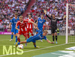 02.05.2026, Fussball Bundesliga 2025/2026, 32.Spieltag, FC Bayern München - 1.FC Heidenheim, in der Allianz-Arena München, v.li: Konrad Laimer (FC Bayern München) gegen Hennes Behrens (1.FC Heidenheim) 