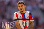 02.05.2026, Fussball Bundesliga 2025/2026, 32.Spieltag, FC Bayern München - 1.FC Heidenheim, in der Allianz-Arena München, Luis Diaz (FC Bayern München) beim Aufwärmen.