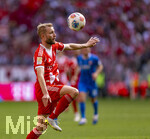 02.05.2026, Fussball Bundesliga 2025/2026, 32.Spieltag, FC Bayern München - 1.FC Heidenheim, in der Allianz-Arena München, Konrad Laimer (FC Bayern München) am Ball 