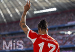 02.05.2026, Fussball Bundesliga 2025/2026, 32.Spieltag, FC Bayern München - 1.FC Heidenheim, in der Allianz-Arena München, Michael Olise (FC Bayern München) am Arm tätowiert.