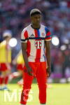 02.05.2026, Fussball Bundesliga 2025/2026, 32.Spieltag, FC Bayern München - 1.FC Heidenheim, in der Allianz-Arena München, Bara Sapoko Ndiaye (Bayern München) beim Aufwärmen.