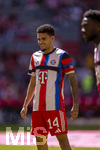 02.05.2026, Fussball Bundesliga 2025/2026, 32.Spieltag, FC Bayern München - 1.FC Heidenheim, in der Allianz-Arena München, Luis Diaz (FC Bayern München) beim Aufwärmen. 