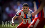 02.05.2026, Fussball Bundesliga 2025/2026, 32.Spieltag, FC Bayern München - 1.FC Heidenheim, in der Allianz-Arena München, Luis Diaz (FC Bayern München) beim Aufwärmen.  