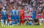 02.05.2026, Fussball Bundesliga 2025/2026, 32.Spieltag, FC Bayern München - 1.FC Heidenheim, in der Allianz-Arena München, Marvin Pieringer (re, 1. FC Heidenheim 1846) und Niklas Dorsch (li, 1. FC Heidenheim 1846) verletzt am Boden nach einem Zusammenprall miteinander.