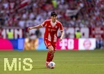 02.05.2026, Fussball Bundesliga 2025/2026, 32.Spieltag, FC Bayern München - 1.FC Heidenheim, in der Allianz-Arena München, Min-jae Kim (Bayern München, Minjae Kim) am Ball 