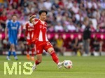 02.05.2026, Fussball Bundesliga 2025/2026, 32.Spieltag, FC Bayern München - 1.FC Heidenheim, in der Allianz-Arena München, Hiroki Ito (FC Bayern München) am Ball 
