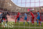 02.05.2026, Fussball Bundesliga 2025/2026, 32.Spieltag, FC Bayern München - 1.FC Heidenheim, in der Allianz-Arena München, Torschuss zum 2:2 von Leon Goretzka (FC Bayern München) gegen Torwart Diant Ramaj (li, 1.FC Heidenheim) , Hennes Behrens (1.FC Heidenheim) und Budu Zivzivadze (1. FC Heidenheim 1846) ohne Chance einzugreifen. re: Hiroki Ito (FC Bayern München) li: Jan Schöppner (1. FC Heidenheim 1846) 