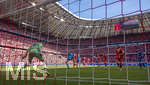02.05.2026, Fussball Bundesliga 2025/2026, 32.Spieltag, FC Bayern München - 1.FC Heidenheim, in der Allianz-Arena München, Torschuss zum 0:1 von Budu Zivzivadze (mitte, 1. FC Heidenheim) gegen Torwart Jonas Urbig (li, FC Bayern München)