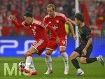 06.05.2026, Fussball UEFA Championsleague 2025/2026: Halbfinale Rückpiel,  FC Bayern München - Paris St. Germain, in der Allianz-Arena München, v.l. Jamal Musiala (Bayern München), Harry Kane (FC Bayern München) und Joao Neves (FC Paris Saint-Germain) 
  

