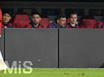 06.05.2026, Fussball UEFA Championsleague 2025/2026: Halbfinale Rückpiel,  FC Bayern München - Paris St. Germain, in der Allianz-Arena München, v.l. Min-jae Kim (Bayern München, Minjae Kim), Raphael Guerreiro (FC Bayern München), Leon Goretzka (FC Bayern München) und Torwart Jonas Urbig (FC Bayern München) sitzenn auf der Ersatzbank.
  

