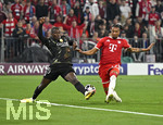 06.05.2026, Fussball UEFA Championsleague 2025/2026: Halbfinale Rückpiel,  FC Bayern München - Paris St. Germain, in der Allianz-Arena München, v.l. Nuno Mendes (FC Paris Saint-Germain) gegen Michael Olise (FC Bayern München) 
  

