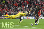 06.05.2026, Fussball UEFA Championsleague 2025/2026: Halbfinale Rückpiel,  FC Bayern München - Paris St. Germain, in der Allianz-Arena München, v.l. Torwart Matvey Safonov (FC Paris Saint-Germain), Willian Pacho (FC Paris Saint-Germain) und Harry Kane (FC Bayern München) 
  

