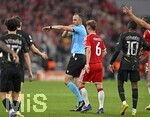 06.05.2026, Fussball UEFA Championsleague 2025/2026: Halbfinale Rückpiel,  FC Bayern München - Paris St. Germain, in der Allianz-Arena München, Schiedsrichter Joao Pinheiro (Portugal) pfeift nicht, Joshua Kimmich (FC Bayern München) diskutiert mit ihm und Luis Diaz (FC Bayern München)   
  

