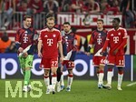 06.05.2026, Fussball UEFA Championsleague 2025/2026: Halbfinale Rückpiel,  FC Bayern München - Paris St. Germain, in der Allianz-Arena München, v.l. Torwart Jonas Urbig (FC Bayern München), Torwart Sven Ulreich (FC Bayern München), Konrad Laimer (FC Bayern München), Raphael Guerreiro (FC Bayern München), Josip Stanisic (Bayern München) und Nicolas Jackson (FC Bayern München)  lassen die Köpfe hängen
  

