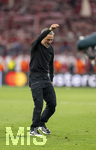 06.05.2026, Fussball UEFA Championsleague 2025/2026: Halbfinale Rückpiel,  FC Bayern München - Paris St. Germain, in der Allianz-Arena München, Jubei bei Trainer Luis Enrique (FC Paris Saint-Germain) nach dem Sieg 