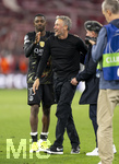 06.05.2026, Fussball UEFA Championsleague 2025/2026: Halbfinale Rückpiel,  FC Bayern München - Paris St. Germain, in der Allianz-Arena München, Jubei bei Trainer Luis Enrique (FC Paris Saint-Germain) nach dem Sieg mit Ousmane Dembele (FC Paris Saint-Germain) 