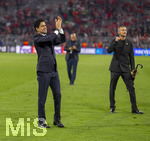 06.05.2026, Fussball UEFA Championsleague 2025/2026: Halbfinale Rückpiel,  FC Bayern München - Paris St. Germain, in der Allianz-Arena München, PSG-Eigner und Vorstandsvorsitzender Nasser Ghanim Al-Khelaifi (PSG) bedankt sich nach dem Spiel überglücklich bei den jubelnden Pariser Fans.