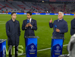 06.05.2026, Fussball UEFA Championsleague 2025/2026: Halbfinale Rückpiel,  FC Bayern München - Paris St. Germain, in der Allianz-Arena München, PSG-Eigner und Vorstandsvorsitzender Nasser Ghanim Al-Khelaifi (mitte, PSG) nach dem Spiel überglücklich bei CANAL Plus, dem TV-Sender aus Frankreich. re: TV-Experte David Ginola (Ex-Fussballer FRA)