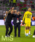 06.05.2026, Fussball UEFA Championsleague 2025/2026: Halbfinale Rückpiel,  FC Bayern München - Paris St. Germain, in der Allianz-Arena München, Schlussjubel nach dem Abpfiff bei Paris, v.li: Trainer Luis Enrique (FC Paris Saint-Germain), Luis Campos (Sportlicher Berater, Paris SG), Torwart Bilal Laurendon (FC Paris Saint-Germain), 