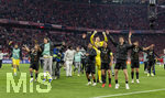 06.05.2026, Fussball UEFA Championsleague 2025/2026: Halbfinale Rückpiel,  FC Bayern München - Paris St. Germain, in der Allianz-Arena München, Frenetischer Jubel nach dem Schlusspfiff bei den Parisern zum erreichen des Finales, Joao Neves (FC Paris Saint-Germain), Torwart Renato Marin, Torwart Matvey Safonov (FC Paris Saint-Germain), Desire Doue (FC Paris Saint-Germain), Fabian Ruiz (FC Paris Saint-Germain), Marquinhos (FC Paris Saint-Germain)  