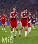 06.05.2026, Fussball UEFA Championsleague 2025/2026: Halbfinale Rückpiel,  FC Bayern München - Paris St. Germain, in der Allianz-Arena München, Frust bei den Bayernspielern nach dem Ausscheiden im Halbfinale, v.li: Joshua Kimmich (FC Bayern München), Min-jae Kim (Bayern München, Minjae Kim) 