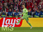 06.05.2026, Fussball UEFA Championsleague 2025/2026: Halbfinale Rückpiel,  FC Bayern München - Paris St. Germain, in der Allianz-Arena München, Torwart Manuel Neuer (FC Bayern München) am Ball 