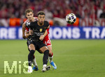 06.05.2026, Fussball UEFA Championsleague 2025/2026: Halbfinale Rückpiel,  FC Bayern München - Paris St. Germain, in der Allianz-Arena München, hi: Josip Stanisic (Bayern München) gegen Desire Doue (FC Paris Saint-Germain) 