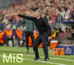 06.05.2026, Fussball UEFA Championsleague 2025/2026: Halbfinale Rückpiel,  FC Bayern München - Paris St. Germain, in der Allianz-Arena München, Trainer Luis Enrique (FC Paris Saint-Germain) gibt Anweisungen, zeigt, gestikuliert, gibt Kommandos, Anweisungen, gibt Anweisungen, zeigend, gestikulierend,  