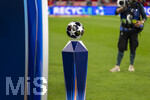 06.05.2026, Fussball UEFA Championsleague 2025/2026: Halbfinale Rückpiel,  FC Bayern München - Paris St. Germain, in der Allianz-Arena München, Der Spielball von Adidas liegt auf der Stele bereit vor Spielbeginn.