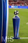 06.05.2026, Fussball UEFA Championsleague 2025/2026: Halbfinale Rückpiel,  FC Bayern München - Paris St. Germain, in der Allianz-Arena München, Der Spielball von Adidas liegt auf der Stele bereit vor Spielbeginn.