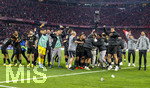 06.05.2026, Fussball UEFA Championsleague 2025/2026: Halbfinale Rückpiel,  FC Bayern München - Paris St. Germain, in der Allianz-Arena München,  Schlussjubel der Pariser Mannschaft. 