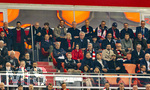06.05.2026, Fussball UEFA Championsleague 2025/2026: Halbfinale Rückpiel,  FC Bayern München - Paris St. Germain, in der Allianz-Arena München, Ehrentribüne, mit Sepp Maier, Bastian Schweinsteiger, Arjen Robben, Ex-Vorstandsvorsitzender Karl-Heinz Rummenigge (FC Bayern München), Ehren-Präsident Uli Hoeneß (FC Bayern München, Hoeness), Sportvorstand Max Eberl (Bayern München), Vorstandsvorsitzender Jan-Christian Dreesen (FC Bayern München), Präsident Herbert Hainer (FC Bayern), Trainer Julian Nagelsmann (Deutschland) Franz Bulle Roth 