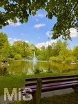 09.05.2026, Bad Wörishofen (Unterallgäu), Kurpark mit der Wasserfontäne im Weiher. 