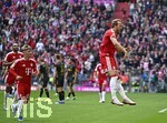 16.05.2026, Fussball Bundesliga 2025/2026, 34.Spieltag, FC Bayern München - 1.FC Köln, in der Allianz-Arena München,   
Torjubel v.l. Jonathan Tah (FC Bayern München), Lennart Karl (FC Bayern München) und Harry Kane (FC Bayern München) 

