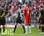 16.05.2026, Fussball Bundesliga 2025/2026, 34.Spieltag, FC Bayern München - 1.FC Köln, in der Allianz-Arena München,   Deniz Aytekin (Oberasbach) bei seinem letzten Spiel..


