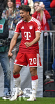 16.05.2026, Fussball Bundesliga 2025/2026, 34.Spieltag, FC Bayern München - 1.FC Köln, in der Allianz-Arena München,   Torjubel vvon Tom Bischof (Bayern München) 


