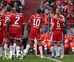 16.05.2026, Fussball Bundesliga 2025/2026, 34.Spieltag, FC Bayern München - 1.FC Köln, in der Allianz-Arena München,   v.l. Leon Goretzka (FC Bayern München), Jonathan Tah (FC Bayern München), Dayot Upamecano (FC Bayern München), Jamal Musiala (Bayern München), Joshua Kimmich (FC Bayern München) und Harry Kane (FC Bayern München) jubeln.


