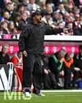 16.05.2026, Fussball Bundesliga 2025/2026, 34.Spieltag, FC Bayern München - 1.FC Köln, in der Allianz-Arena München,   Trainer Vincent Kompany (FC Bayern München) in Rage


