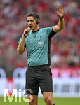 16.05.2026, Fussball Bundesliga 2025/2026, 34.Spieltag, FC Bayern München - 1.FC Köln, in der Allianz-Arena München,   Schiedsrichter Deniz Aytekin (Oberasbach) pfeift,



