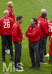 16.05.2026, Fussball Bundesliga 2025/2026, 34.Spieltag, FC Bayern München - 1.FC Köln, in der Allianz-Arena München, vor dem Spiel die Bayern-Legenden um die Championsleague-Sieger-Mannschaft 2001. mit  Carsten Jancker, Stefan Effenberg, Owen Hargreaves,  Giovane Elber, Roque Santa Cruz, 