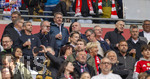 16.05.2026, Fussball Bundesliga 2025/2026, 34.Spieltag, FC Bayern München - 1.FC Köln, in der Allianz-Arena München, Nach dem Spiel die Siegerehrung für den Deutschen Meister Bayern München, die Bayern-Führung in Feierlaune mit Weissbierglas, Vorstandsvorsitzender Jan-Christian Dreesen (FC Bayern München), Ex-Vorstandsvorsitzender Karl-Heinz Rummenigge (FC Bayern München), Ehren-Präsident Uli Hoeneß (FC Bayern München, Hoeness), Präsident Herbert Hainer (FC Bayern), DFB Präsident Bernd Neuendorf (Deutschland), 