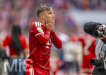 16.05.2026, Fussball Bundesliga 2025/2026, 34.Spieltag, FC Bayern München - 1.FC Köln, in der Allianz-Arena München, Nach dem Spiel die Siegerehrung für den Deutschen Meister Bayern München, Lennart Karl (FC Bayern München) hat eine Ladung Bier über den Kopf geschüttet bekommen.