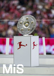 16.05.2026, Fussball Bundesliga 2025/2026, 34.Spieltag, FC Bayern München - 1.FC Köln, in der Allianz-Arena München, Nach dem Spiel die Siegerehrung für den Deutschen Meister Bayern München, die Schale steht schon auf der Stele Bereit.