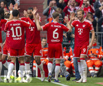 16.05.2026, Fussball Bundesliga 2025/2026, 34.Spieltag, FC Bayern München - 1.FC Köln, in der Allianz-Arena München, Torjubel Jamal Musiala (Bayern München), Jonathan Tah (FC Bayern München), Joshua Kimmich (FC Bayern München), Harry Kane (FC Bayern München) 