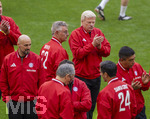 16.05.2026, Fussball Bundesliga 2025/2026, 34.Spieltag, FC Bayern München - 1.FC Köln, in der Allianz-Arena München, Vor dem Spiel, Ex-Spieler der Championsleague-Siegermannschaft von 2001, v.li: Antonio di Salvo, Bernd Dreher, Oliver Kahn 
