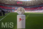 16.05.2026, Fussball Bundesliga 2025/2026, 34.Spieltag, FC Bayern München - 1.FC Köln, in der Allianz-Arena München, Die Meisterschale liegt auf der Stele bereit.