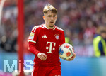 16.05.2026, Fussball Bundesliga 2025/2026, 34.Spieltag, FC Bayern München - 1.FC Köln, in der Allianz-Arena München, Lennart Karl (FC Bayern München) nachdenklich 