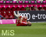 16.05.2026, Fussball Bundesliga 2025/2026, 34.Spieltag, FC Bayern München - 1.FC Köln, in der Allianz-Arena München, Harry Kane (FC Bayern München) verletzt am Boden.