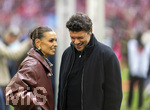 16.05.2026, Fussball Bundesliga 2025/2026, 34.Spieltag, FC Bayern München - 1.FC Köln, in der Allianz-Arena München, von links:  TV-Moderatorin Laura Wontorra im Gespräch mit TV-Experte Michael Ballack.